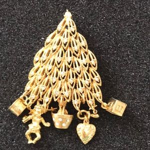 KIRK’S FOLLY CHRISTMAS TREE